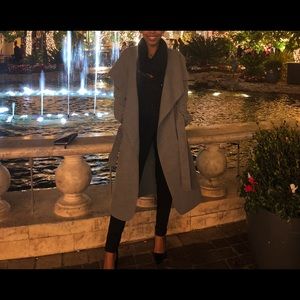 MISSGUIDED TRENCH COAT.💛